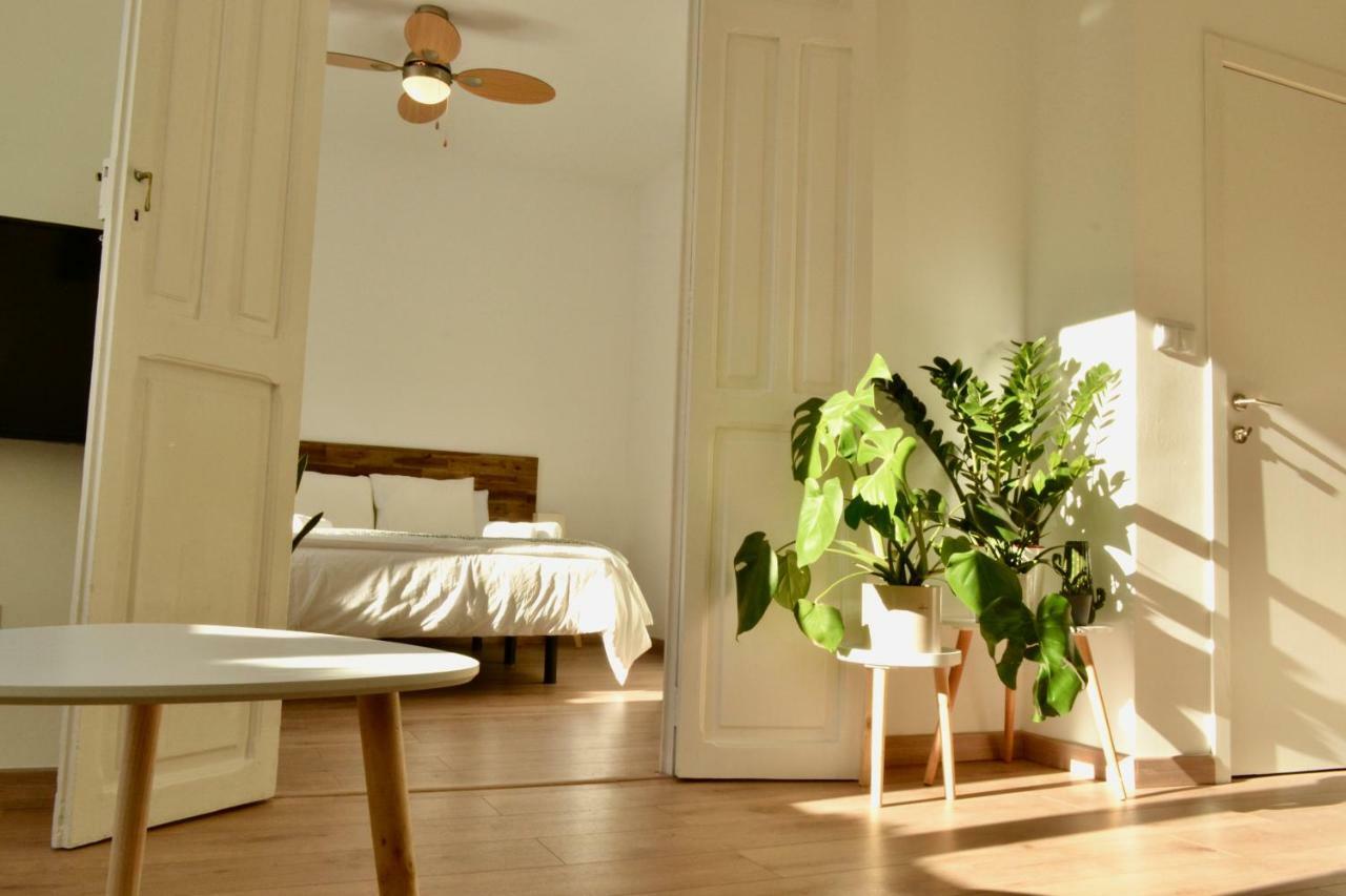 Hola Valencia - Holiday Apartments Екстериор снимка